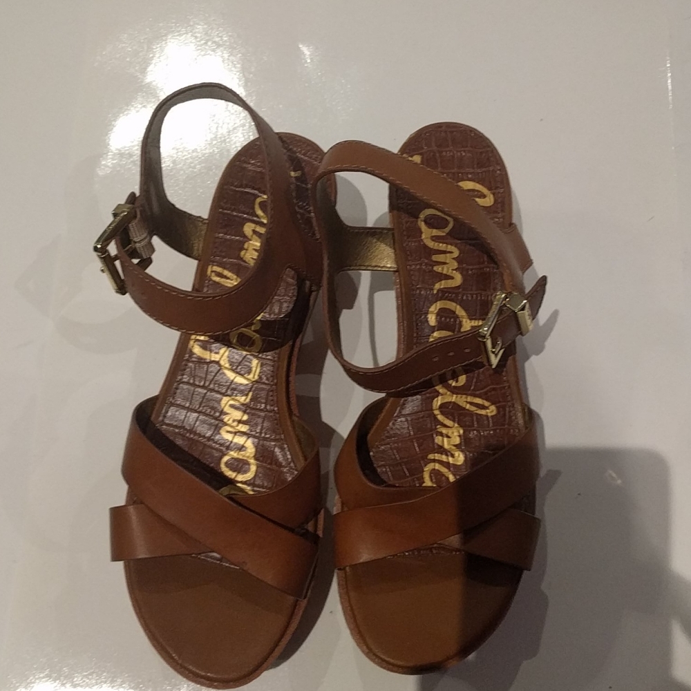 Sam Edelman Tan Leather Cross-Strap Sandals with Gold Buckles - Picture 4 of 12
